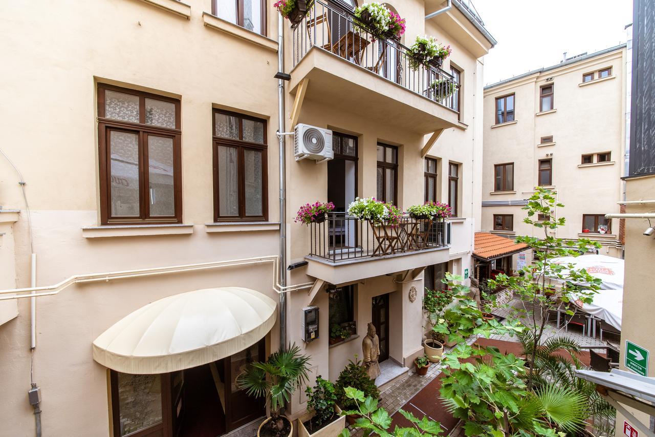 Апарт отель Bucharest Boutique By Jullie Экстерьер фото