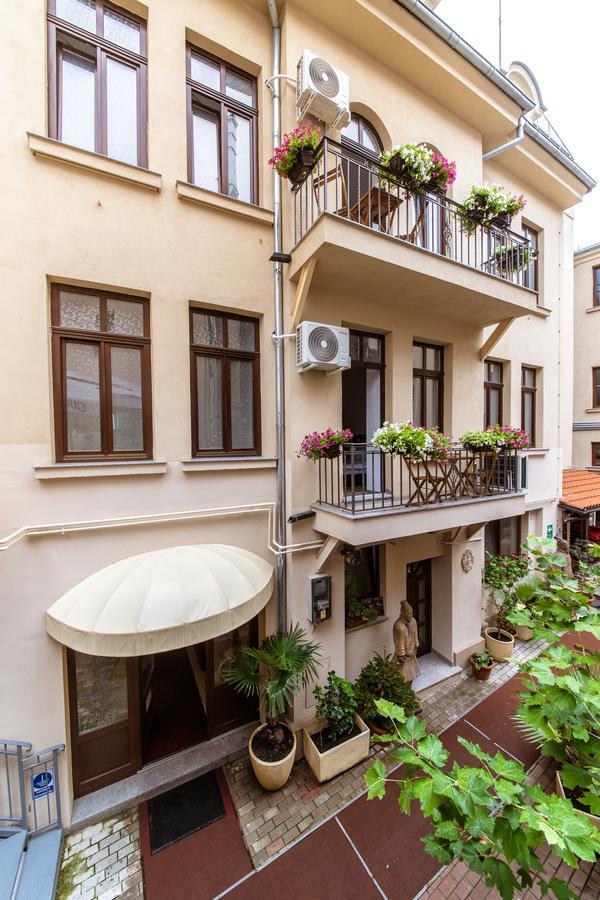 Апарт отель Bucharest Boutique By Jullie Экстерьер фото